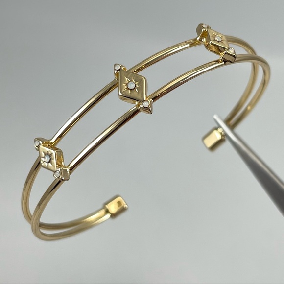 Unsigned Jewelry - Stunning Gold Tone Whit Rhinestone Dainty Open Cuff Bangle Bracelet Cute Elegant